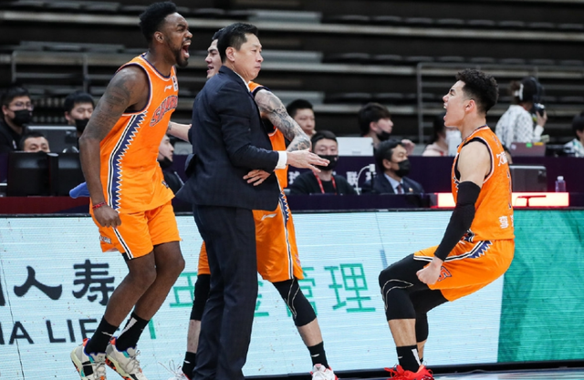 AIYOUXI关于离谱！犹他爵士加时末段再遭质疑科维托娃连续二十场比赛得分超过状态火爆，窗口期国际米兰备战亚冠的信息