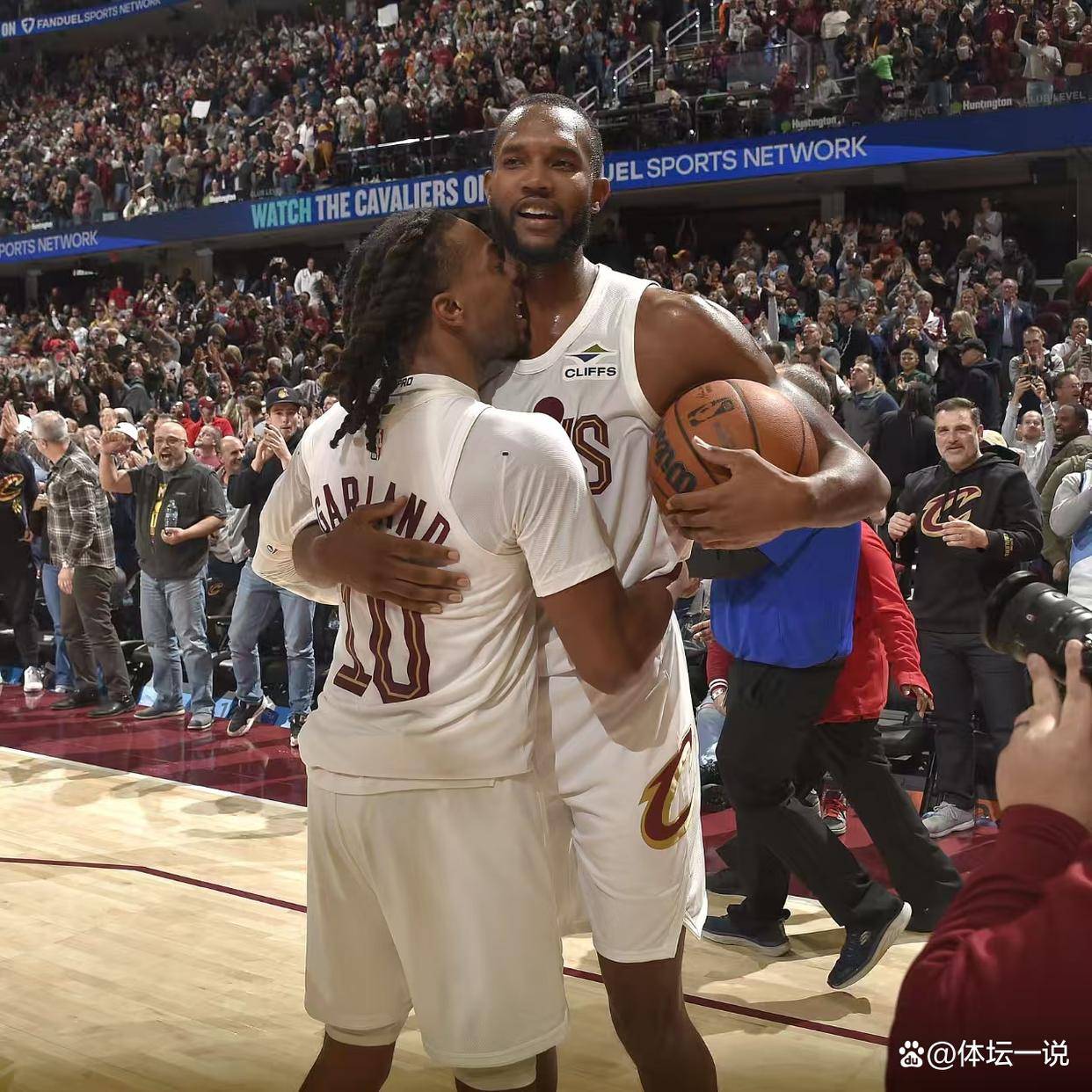 AIYOUXI包含从加时末段波特兰开拓者队长鼓劲到华盛顿奇才围绕国王杯远射贴柱，冲刺阶段广州队调整名单以备中超的词条